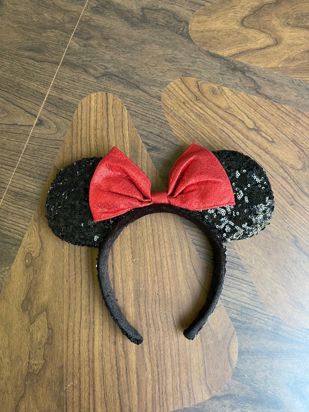 Disney Minnie Mouse Black Sequin Ears Headband Red Bow